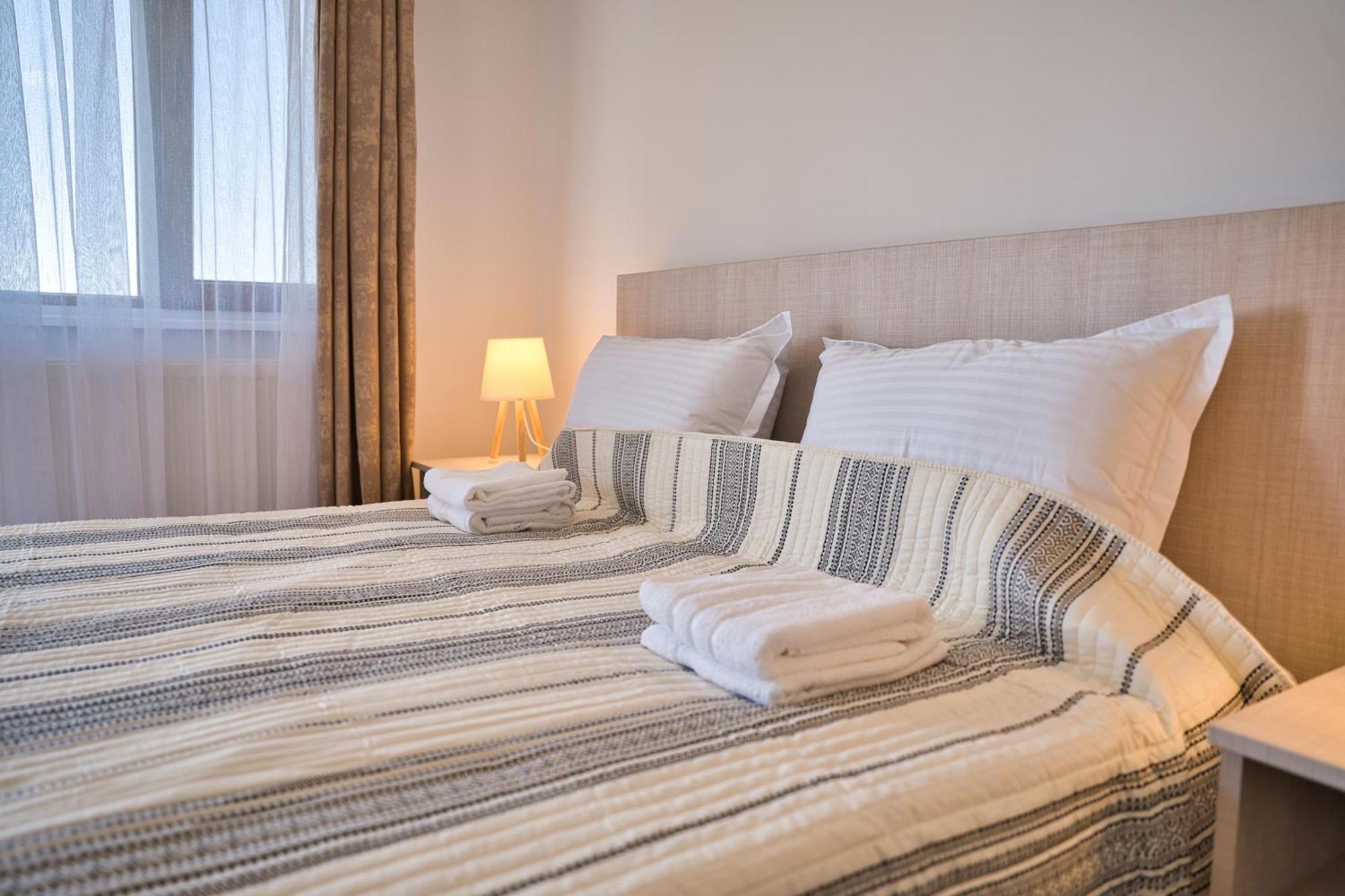 Perla Argesului, Ciubar, Piscina, Lift, Gratar, Cabana, Pensiuni, Hotel Cazare Transfagarasan Curtea De Arges Albestii de Arges Ngoại thất bức ảnh
