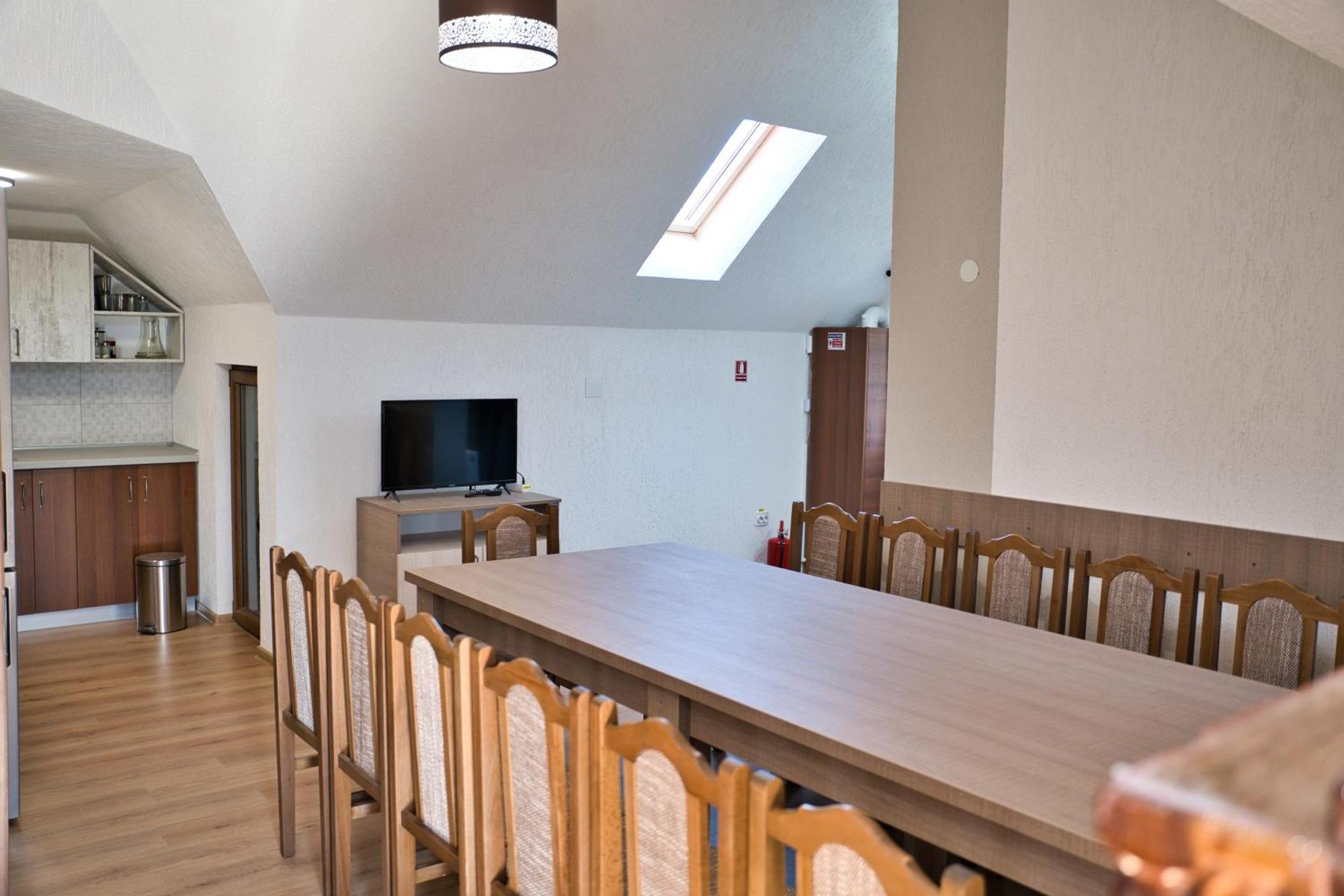 Perla Argesului, Ciubar, Piscina, Lift, Gratar, Cabana, Pensiuni, Hotel Cazare Transfagarasan Curtea De Arges Albestii de Arges Ngoại thất bức ảnh