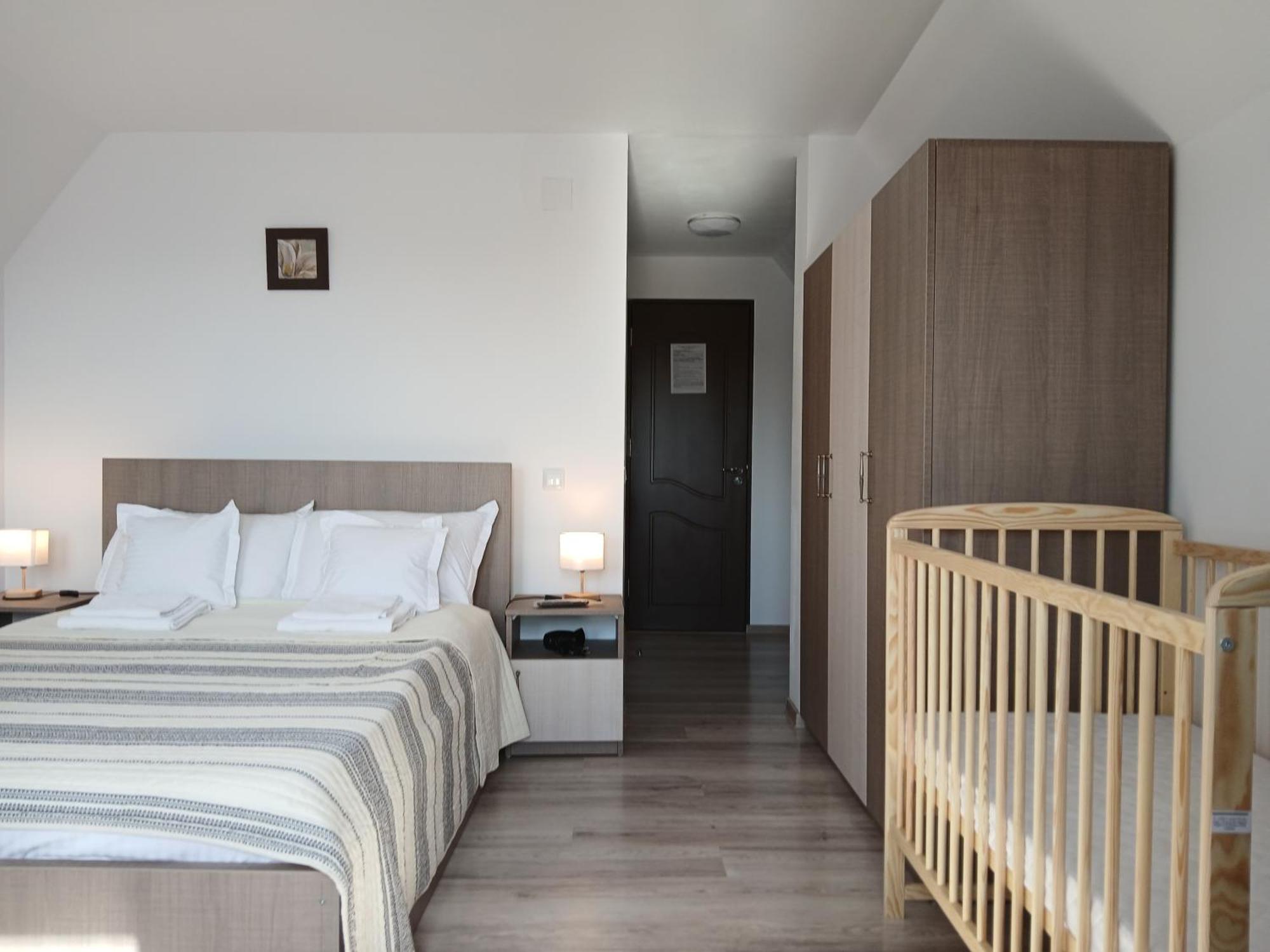 Perla Argesului, Ciubar, Piscina, Lift, Gratar, Cabana, Pensiuni, Hotel Cazare Transfagarasan Curtea De Arges Albestii de Arges Ngoại thất bức ảnh