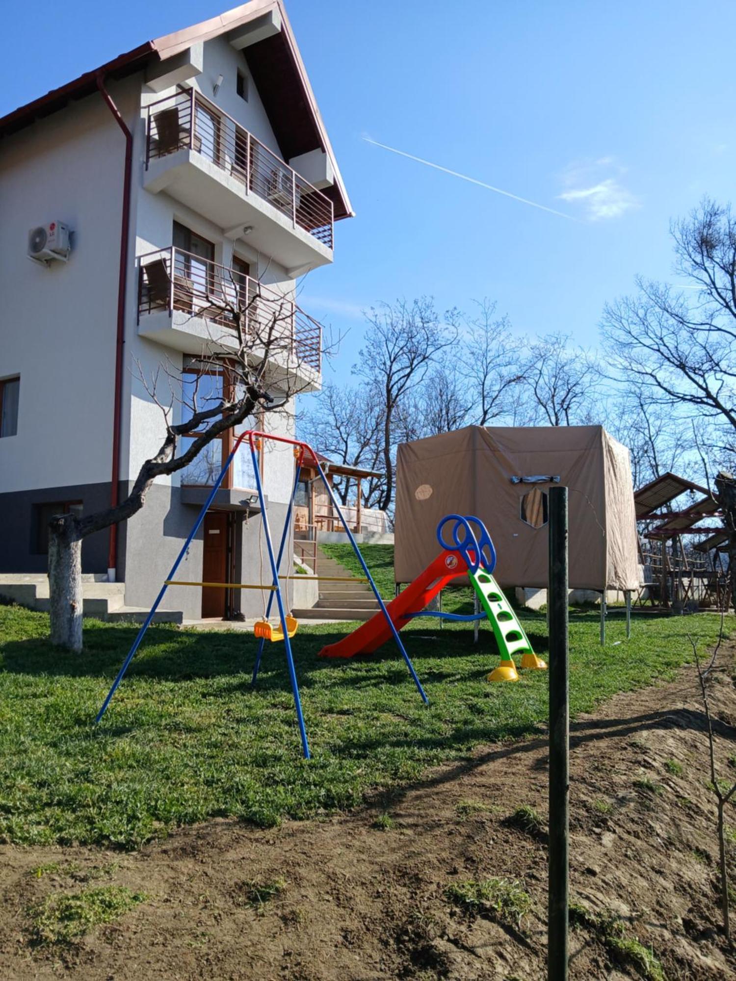 Perla Argesului, Ciubar, Piscina, Lift, Gratar, Cabana, Pensiuni, Hotel Cazare Transfagarasan Curtea De Arges Albestii de Arges Ngoại thất bức ảnh