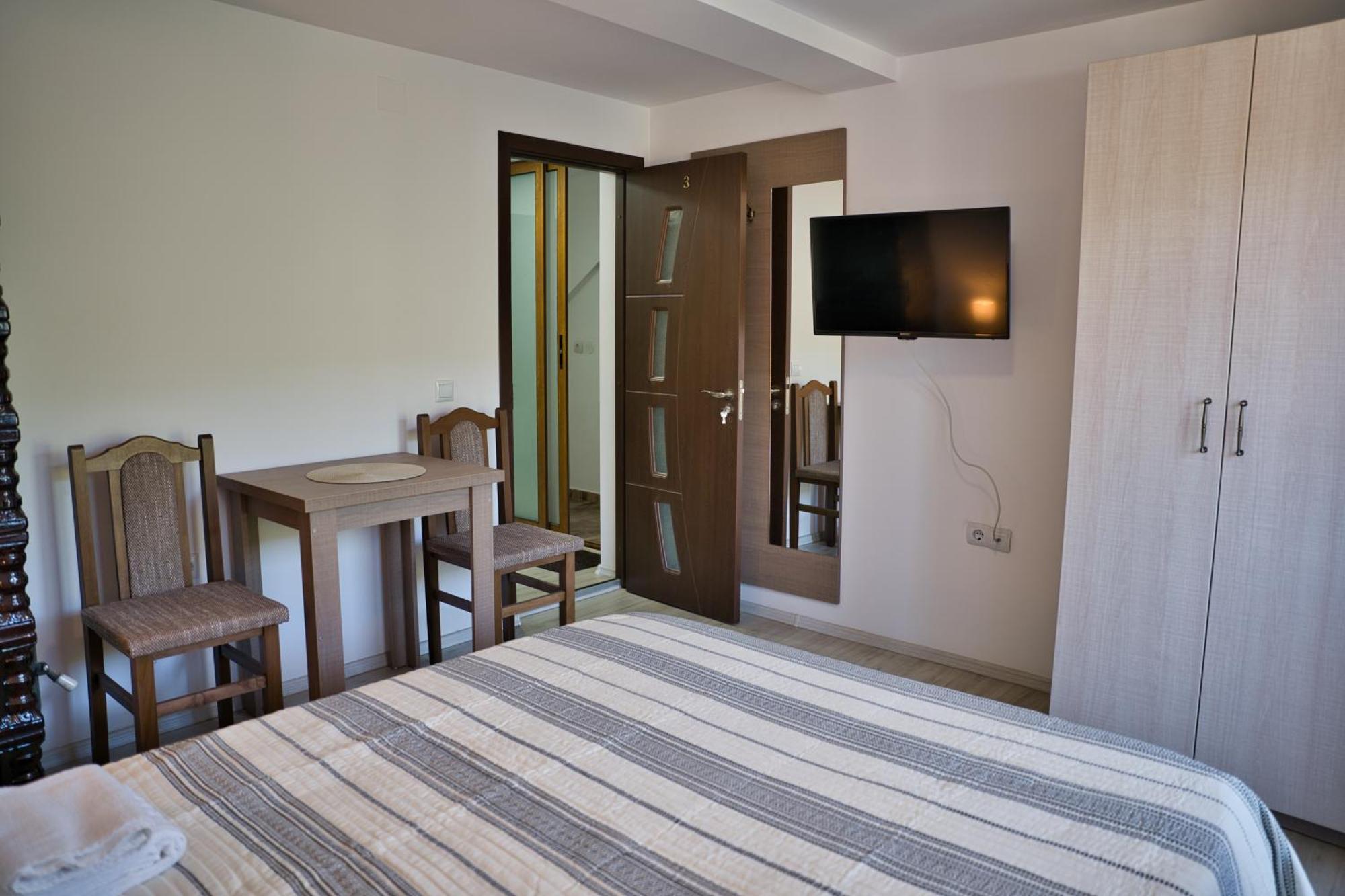 Perla Argesului, Ciubar, Piscina, Lift, Gratar, Cabana, Pensiuni, Hotel Cazare Transfagarasan Curtea De Arges Albestii de Arges Ngoại thất bức ảnh
