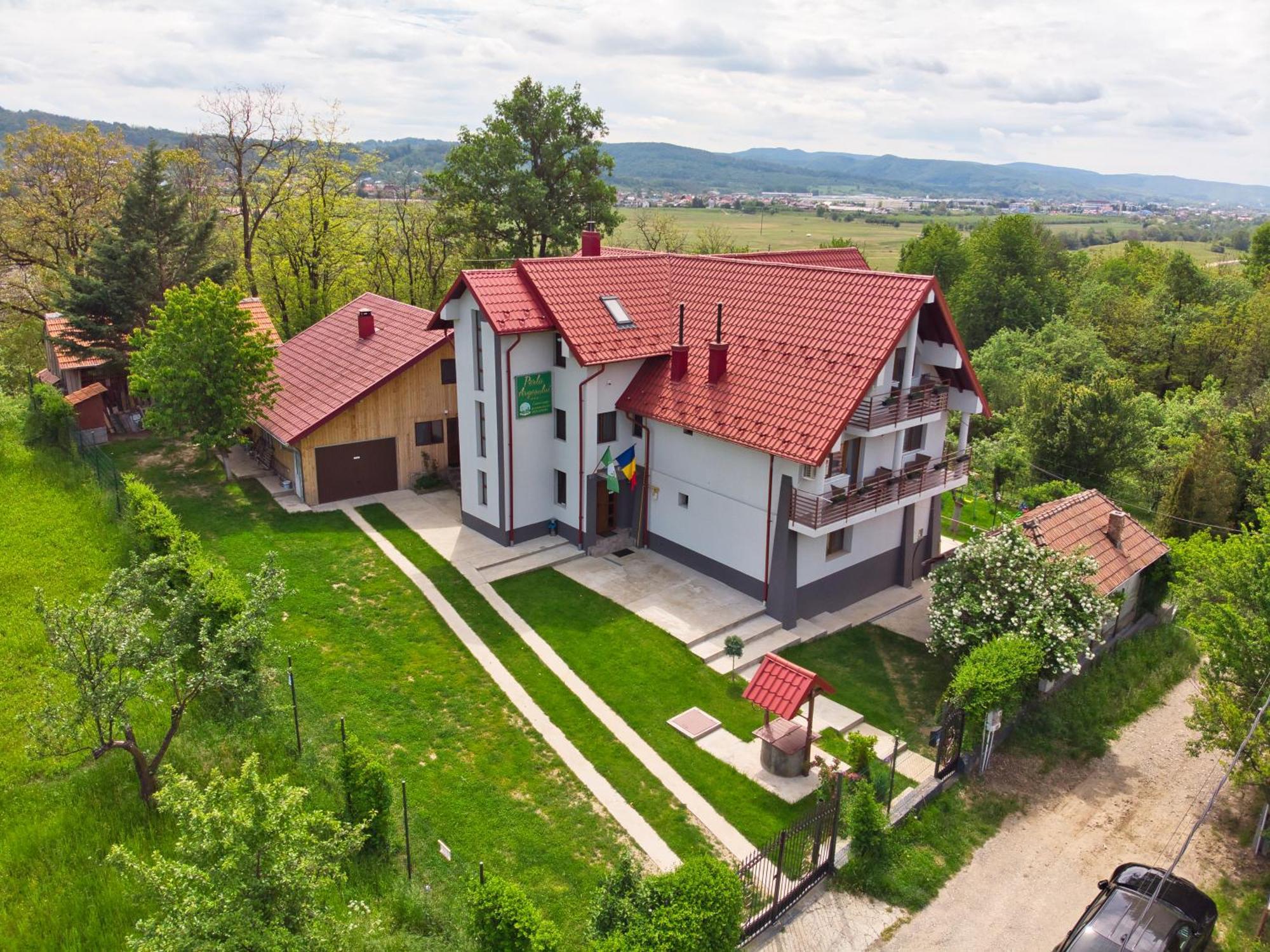 Perla Argesului, Ciubar, Piscina, Lift, Gratar, Cabana, Pensiuni, Hotel Cazare Transfagarasan Curtea De Arges Albestii de Arges Ngoại thất bức ảnh