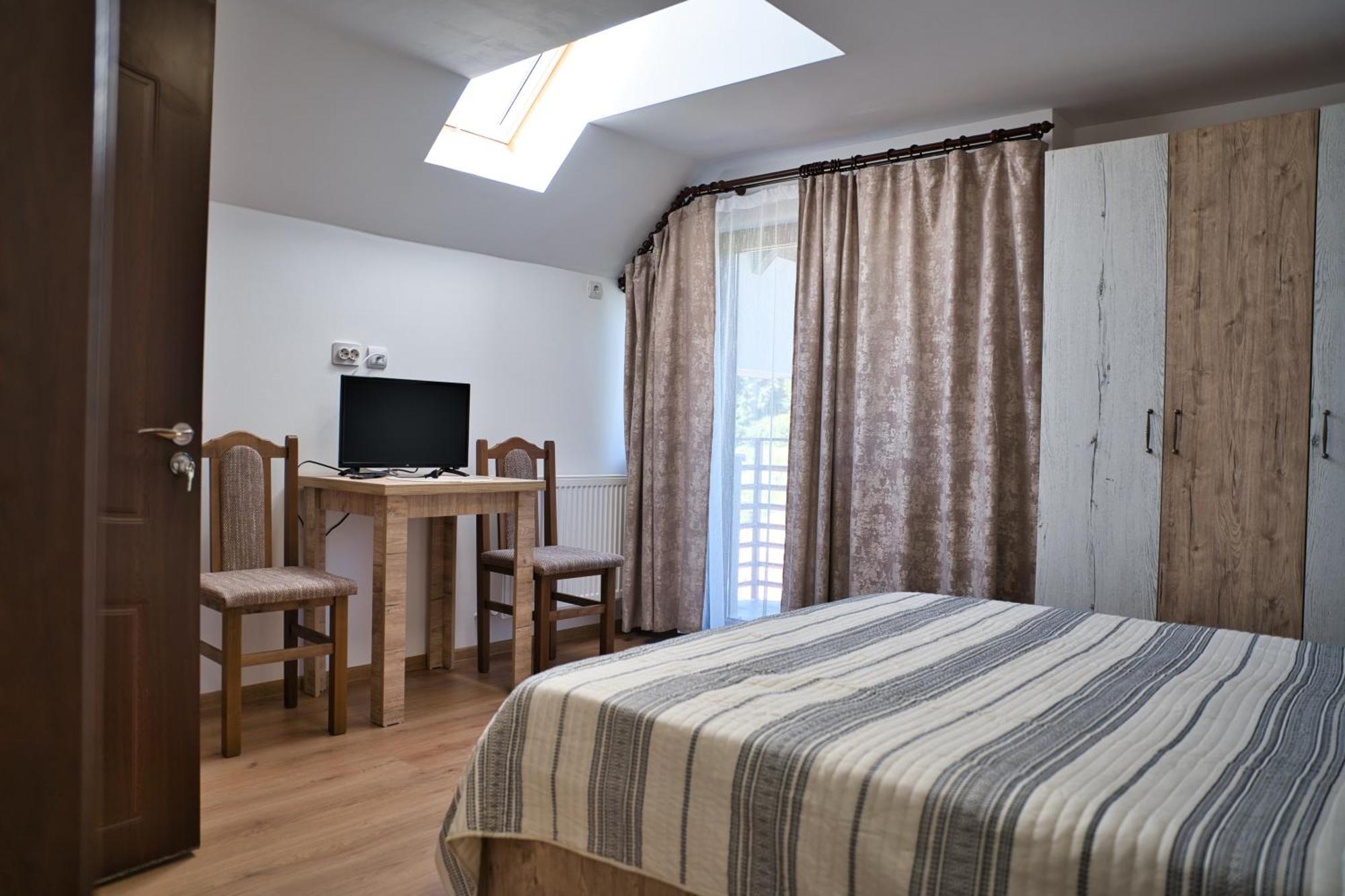 Perla Argesului, Ciubar, Piscina, Lift, Gratar, Cabana, Pensiuni, Hotel Cazare Transfagarasan Curtea De Arges Albestii de Arges Ngoại thất bức ảnh