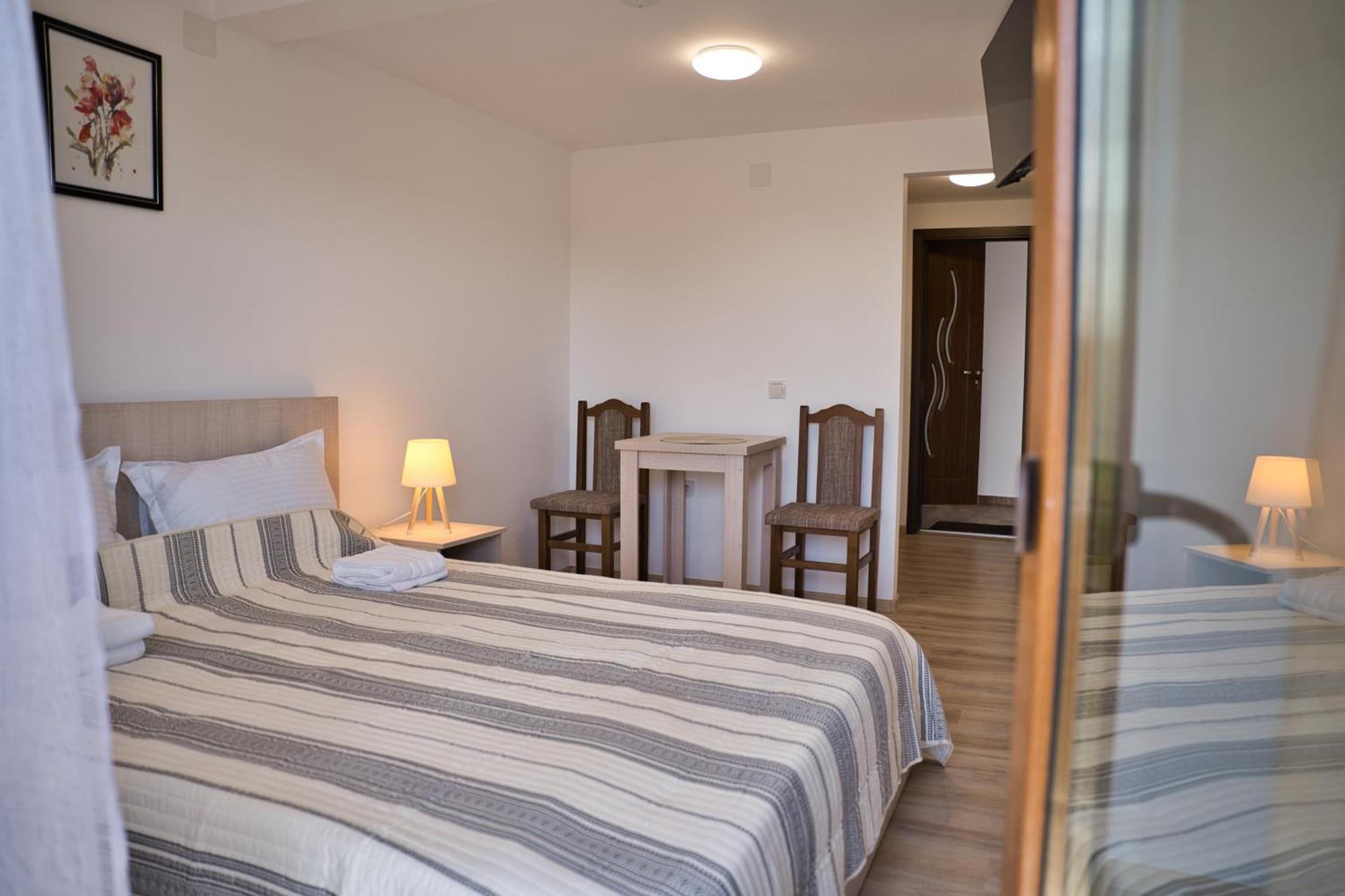 Perla Argesului, Ciubar, Piscina, Lift, Gratar, Cabana, Pensiuni, Hotel Cazare Transfagarasan Curtea De Arges Albestii de Arges Ngoại thất bức ảnh